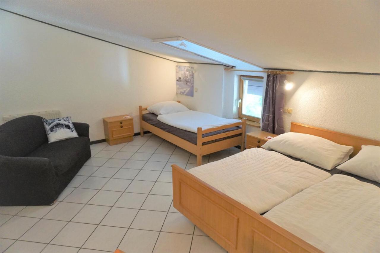 Hotel Wildrose นอยเคียร์เชน อัม โกรสเวเนดิเกอร์ ภายนอก รูปภาพ