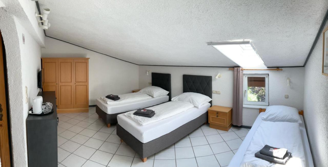 Hotel Wildrose นอยเคียร์เชน อัม โกรสเวเนดิเกอร์ ภายนอก รูปภาพ