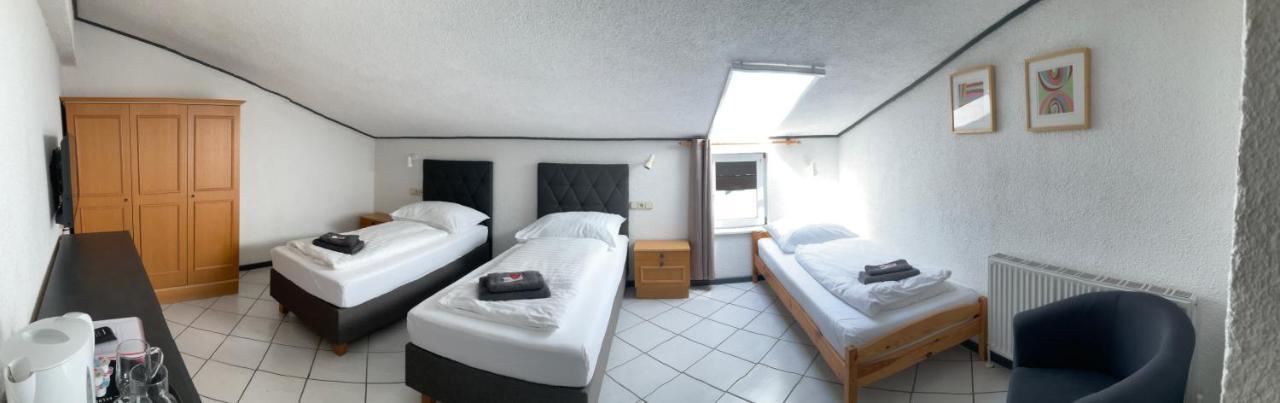 Hotel Wildrose นอยเคียร์เชน อัม โกรสเวเนดิเกอร์ ภายนอก รูปภาพ