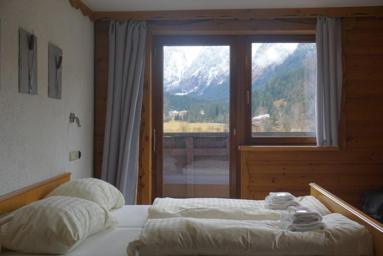 Hotel Wildrose นอยเคียร์เชน อัม โกรสเวเนดิเกอร์ ภายนอก รูปภาพ